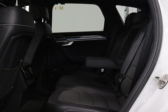 Volkswagen Touareg 28 of 30