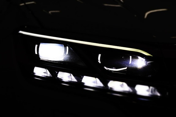 Volkswagen Touareg 7 of 30