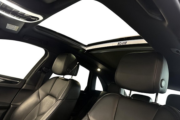 Porsche Macan 14 of 26