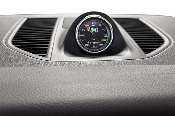 Porsche Macan 20 of 26