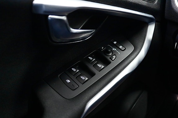 Volvo V40 16 of 17