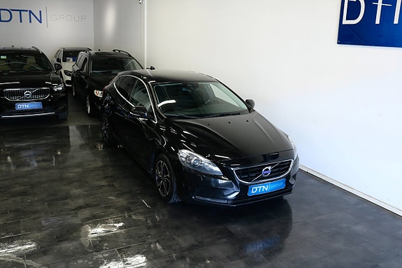 Volvo V40 4 of 17