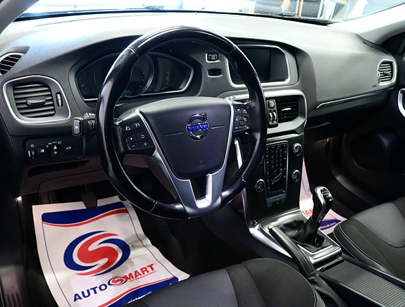Volvo V40 10 of 17