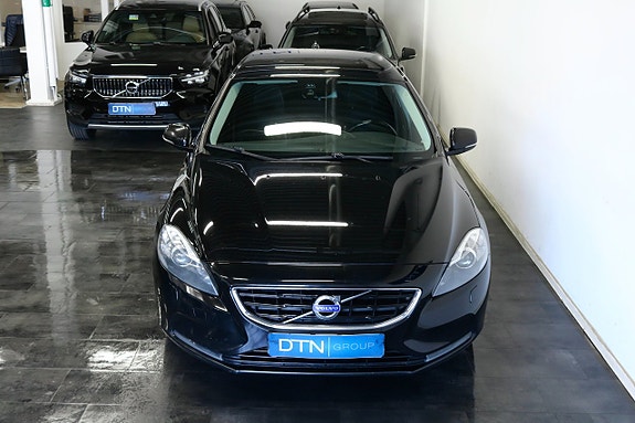 Volvo V40 5 of 17