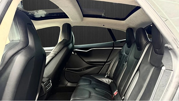 Tesla Model S 9 of 10