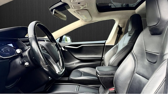 Tesla Model S 6 of 10