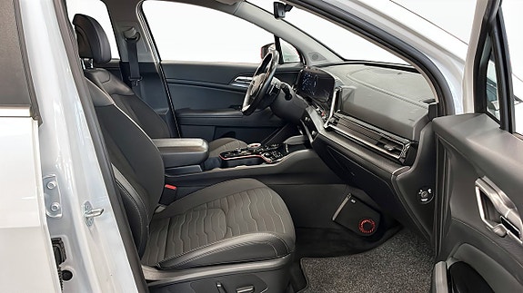 Kia Sportage 3 of 9