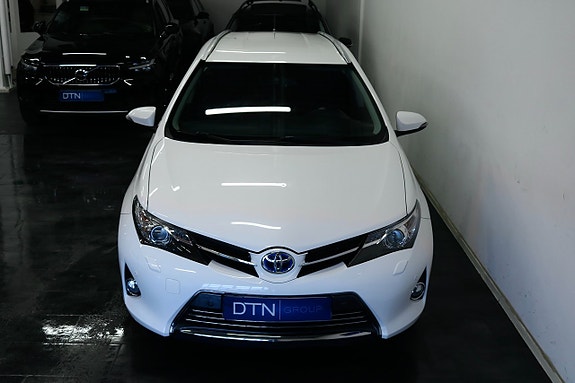Toyota Auris 5 of 12