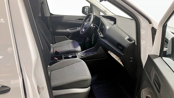 Ford Transit Connect 3 of 9