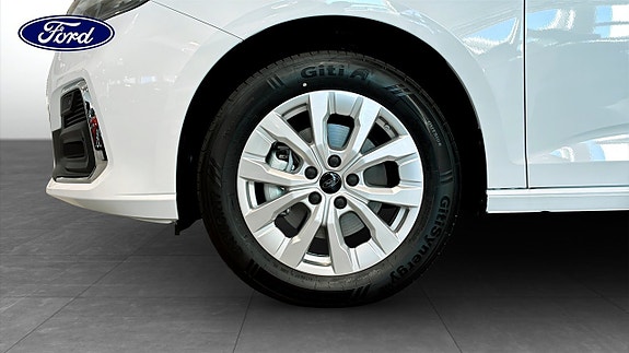 Ford Transit Connect 17 of 24