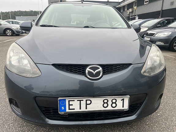 Mazda 2 2 of 8