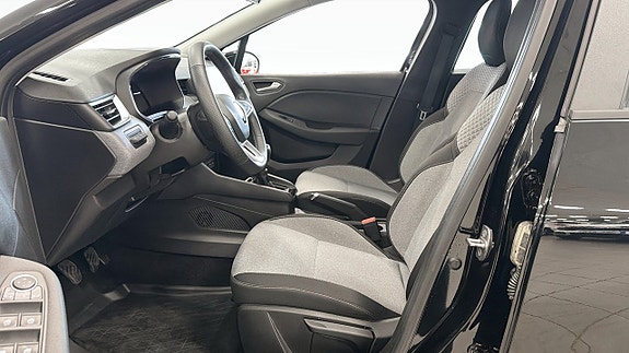 Renault Clio 10 of 21