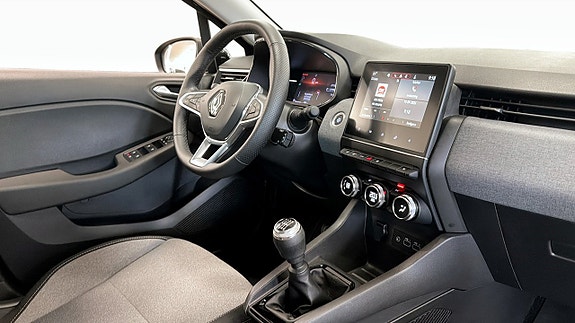 Renault Clio 14 of 21