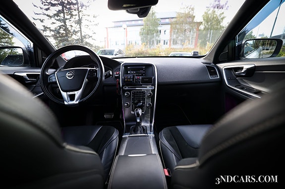Volvo XC60 13 of 19