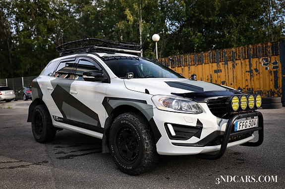 Volvo XC60 3 of 19