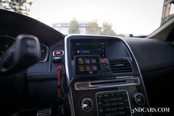 Volvo XC60 16 of 19