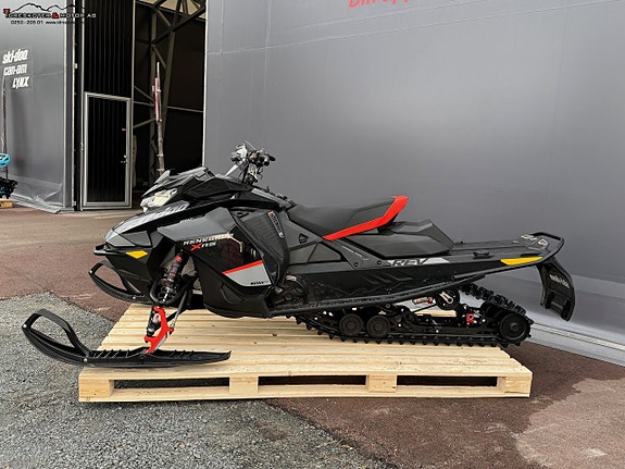 Ski-Doo Renegade X-RS 850 E-TEC 3 of 5