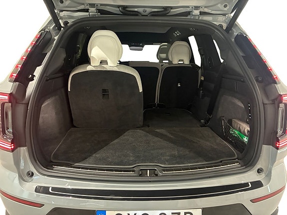Volvo EX90 14 of 15