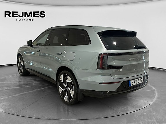 Volvo EX90 2 of 15