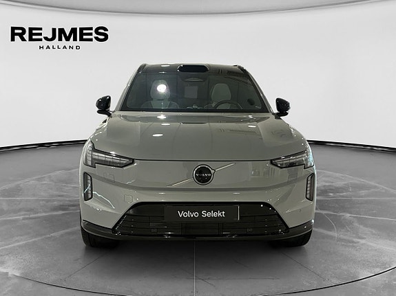 Volvo EX90 9 of 15