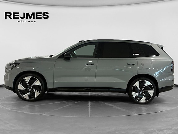 Volvo EX90 3 of 15