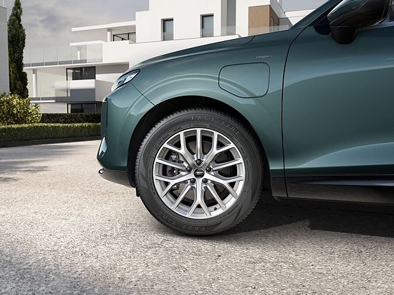 Audi Q3 4 of 8