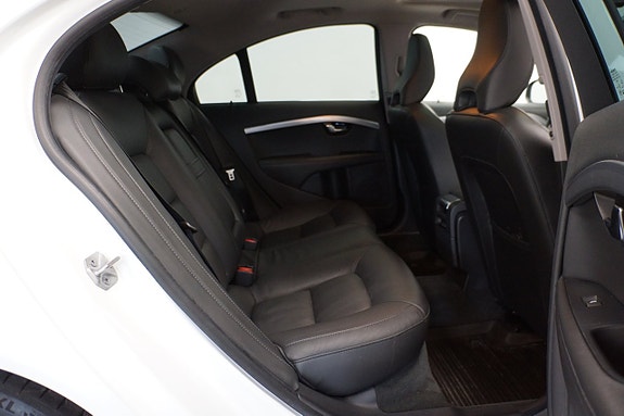Volvo S80 13 of 28