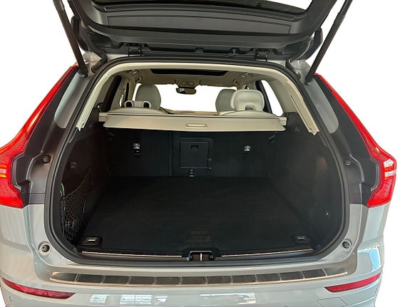 Volvo XC60 13 of 16