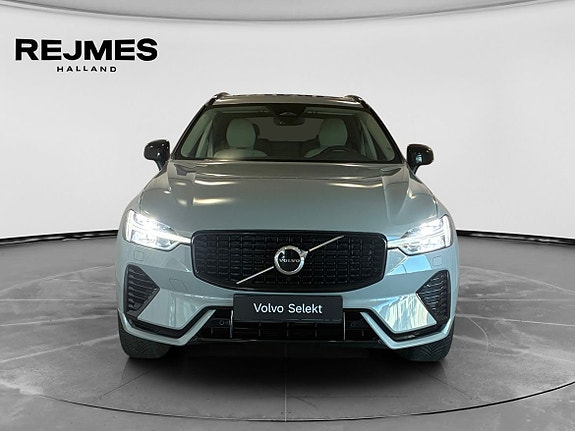 Volvo XC60 8 of 16