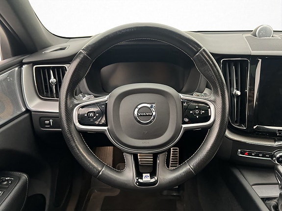 Volvo XC60 15 of 30