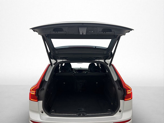 Volvo XC60 9 of 30