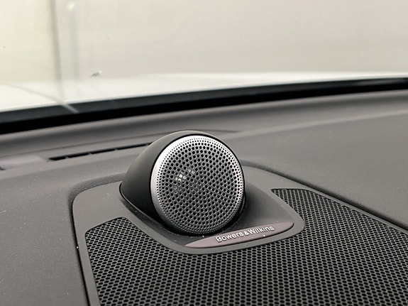 Volvo XC60 18 of 30