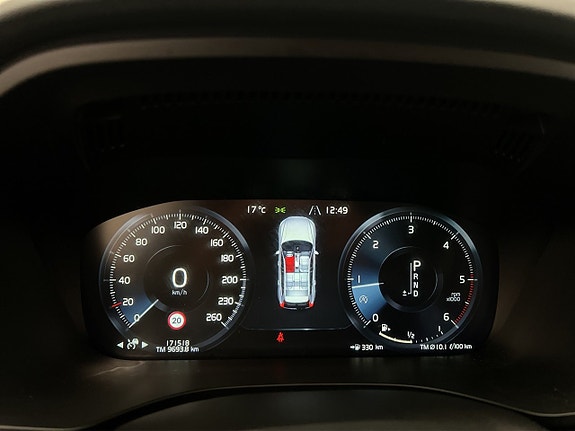 Volvo XC60 17 of 30