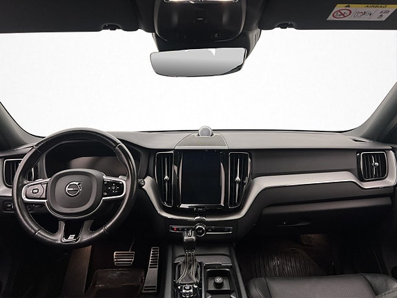 Volvo XC60 14 of 30