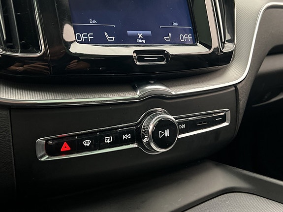 Volvo XC60 30 of 30