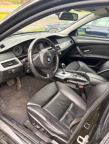 BMW 530d 3 of 7