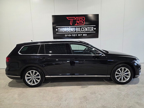Volkswagen Passat 11 of 24