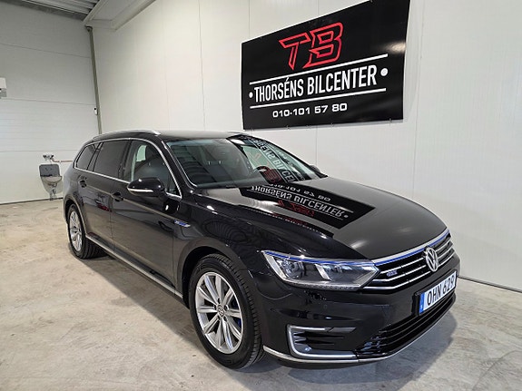 Volkswagen Passat 12 of 24