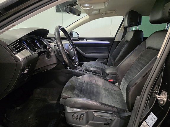 Volkswagen Passat 3 of 24