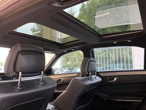 Mercedes-Benz E220 7 of 11