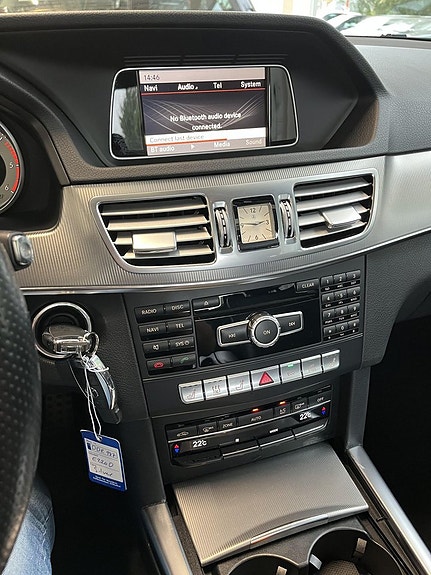 Mercedes-Benz E220 10 of 11