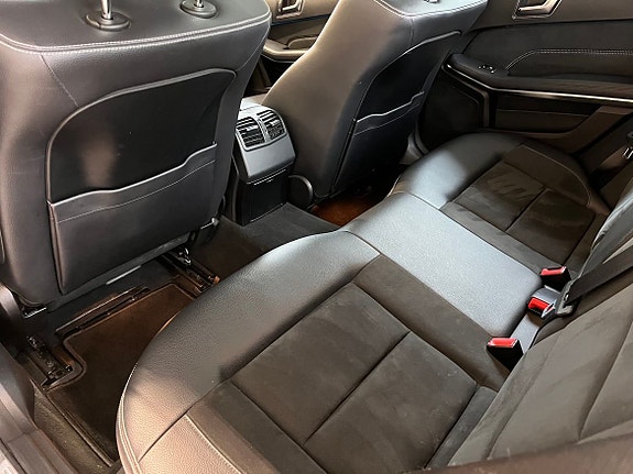 Mercedes-Benz E220 8 of 11