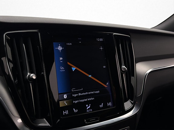 Volvo V60 13 of 30