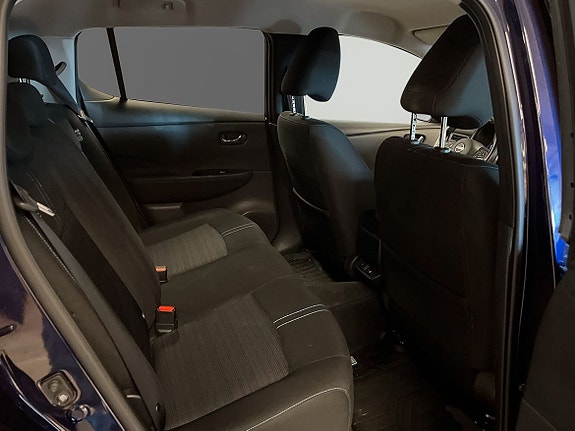 Nissan Leaf 8 of 10