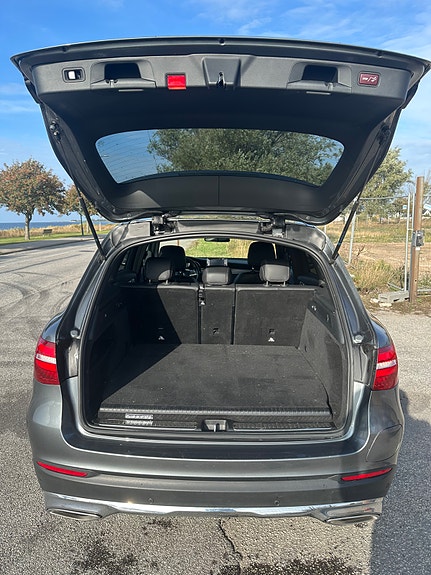 Mercedes-Benz GLC350 e 10 of 10