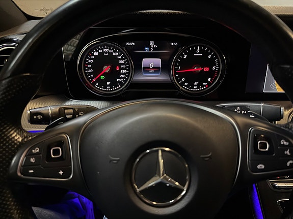 Mercedes-Benz E220 15 of 16