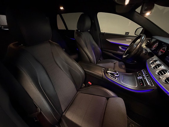 Mercedes-Benz E220 9 of 16