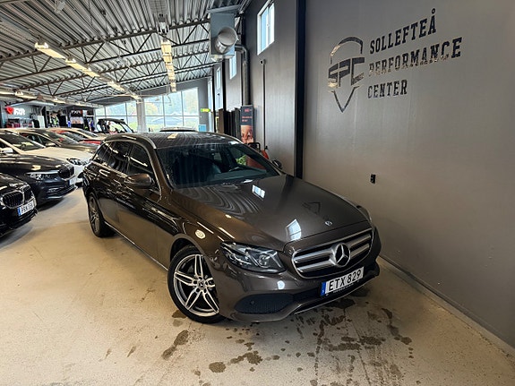 Mercedes-Benz E220 6 of 16