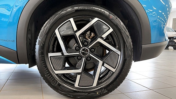 BYD Atto 3 8 of 24