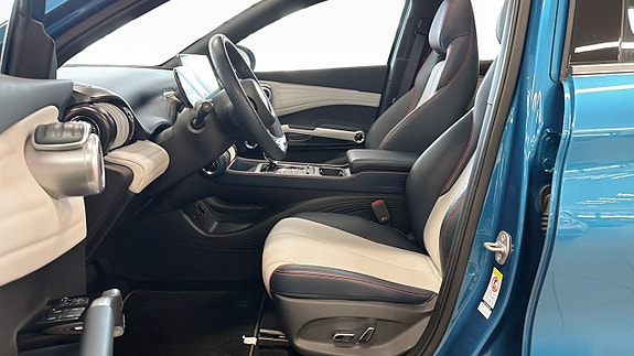 BYD Atto 3 11 of 24